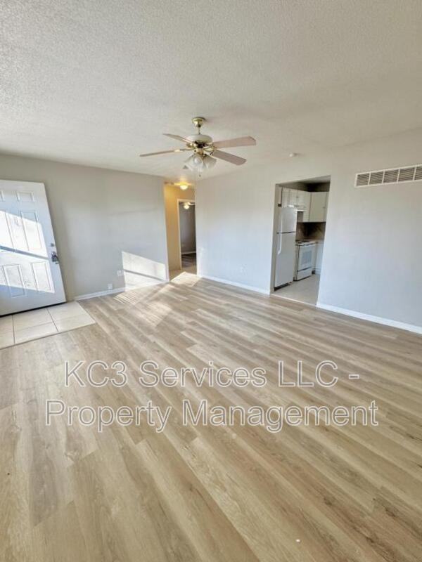 208 Sw 6th St - Photo 4 of 15