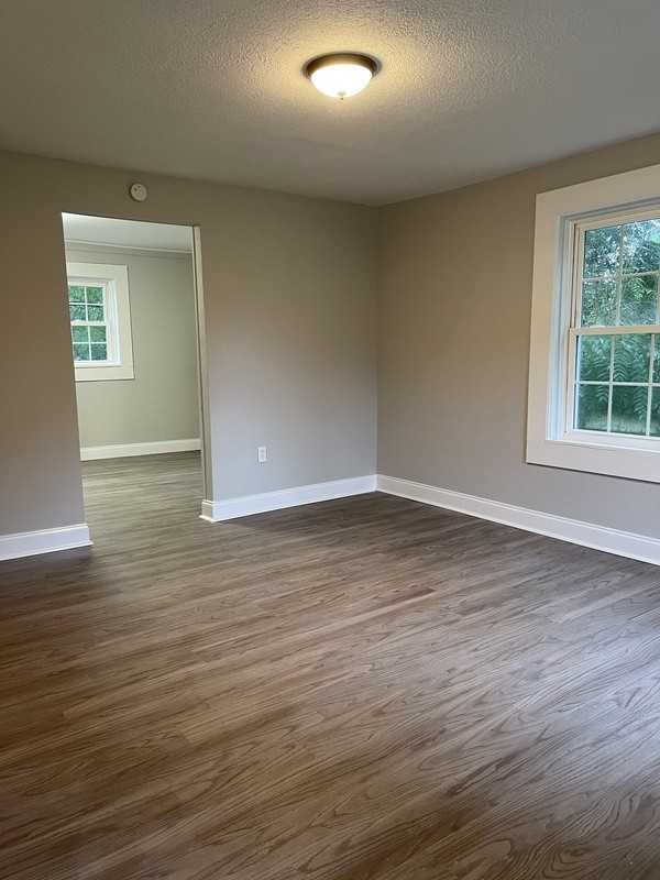 1719 Airline Dr #B - Photo 3 of 18