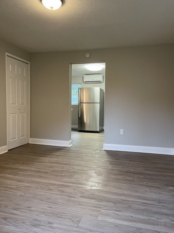 1719 Airline Dr #B - Photo 4 of 18