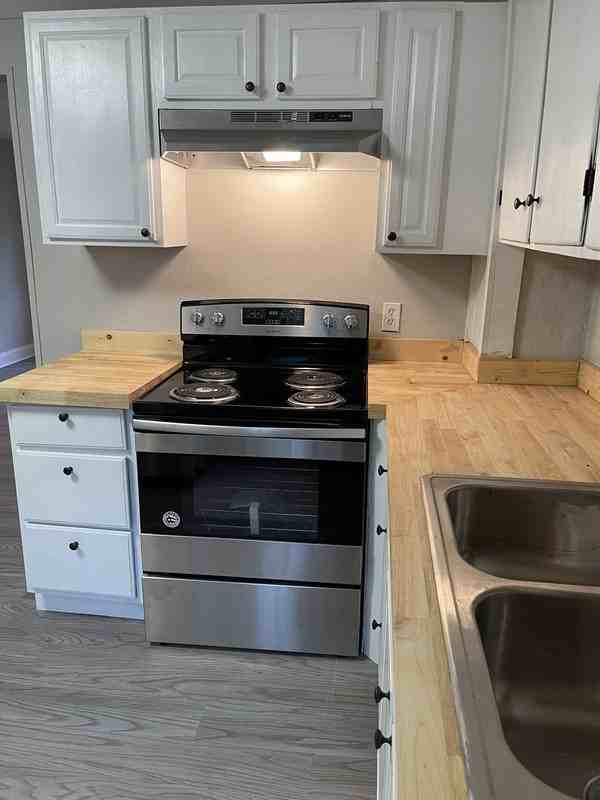 1719 Airline Dr #B - Photo 7 of 18