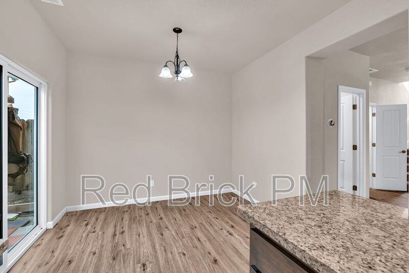 3665 Venice Ave - Photo 6 of 19