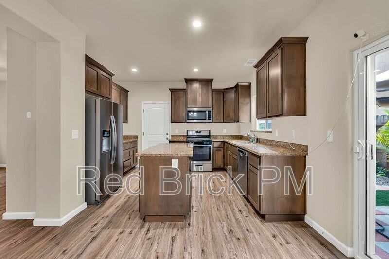 3665 Venice Ave - Photo 7 of 19