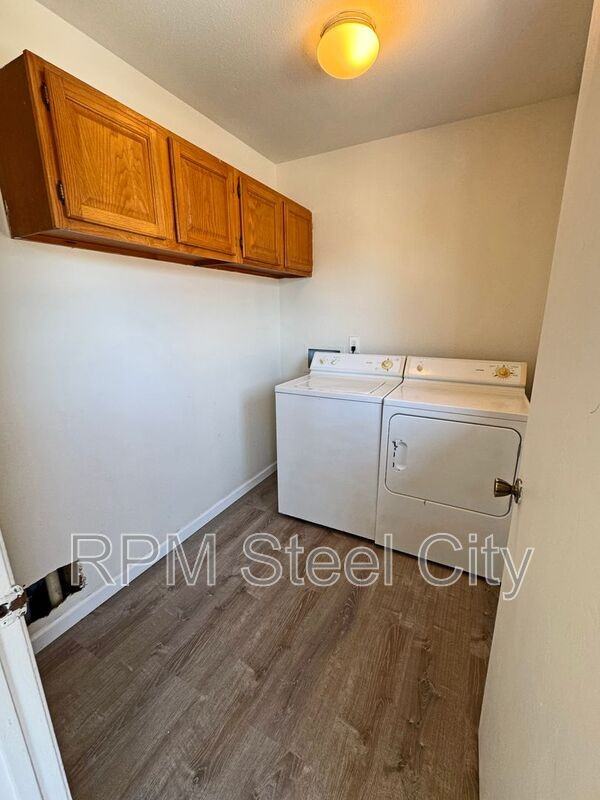 924 E 5th St #924 - Photo 7 of 15