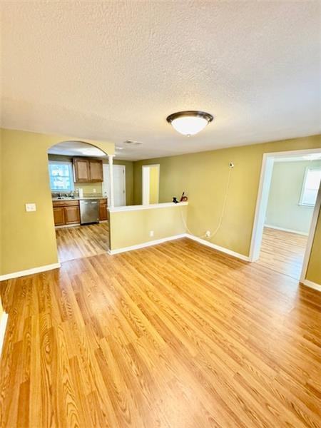 904 Sherman Ave - Photo 3 of 12