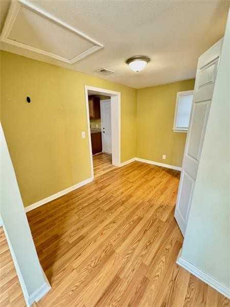 904 Sherman Ave - Photo 7 of 12