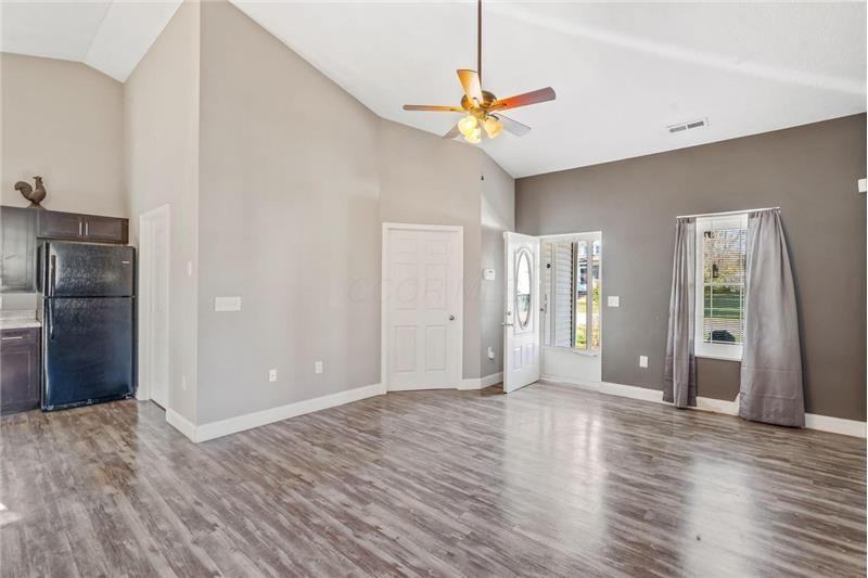 110 Pasadena Ave - Photo 3 of 17