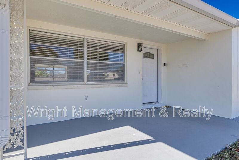 3233 Finch Dr - Photo 3 of 29