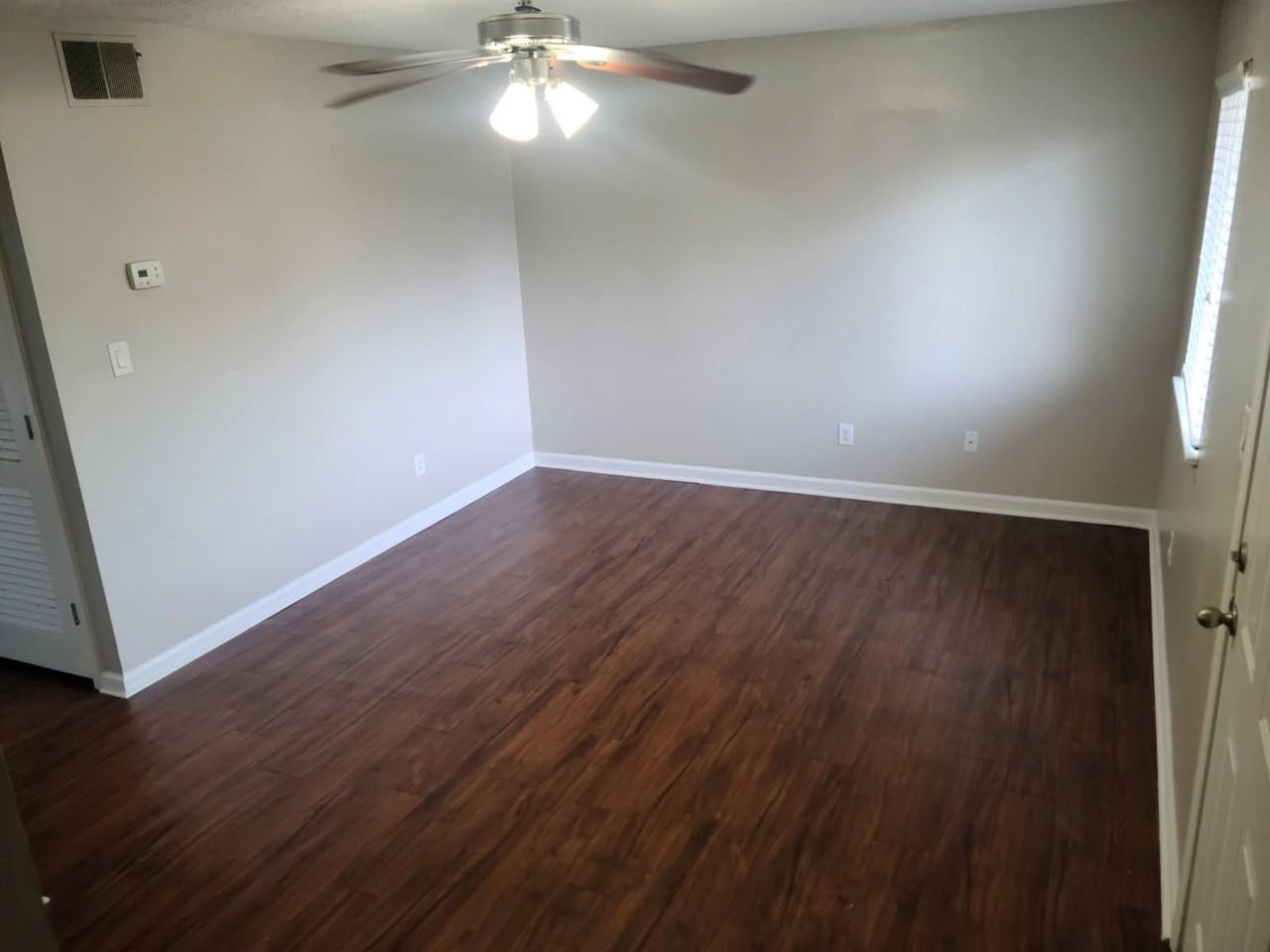 Charleston Square Townhomes - Photo 5 of 50