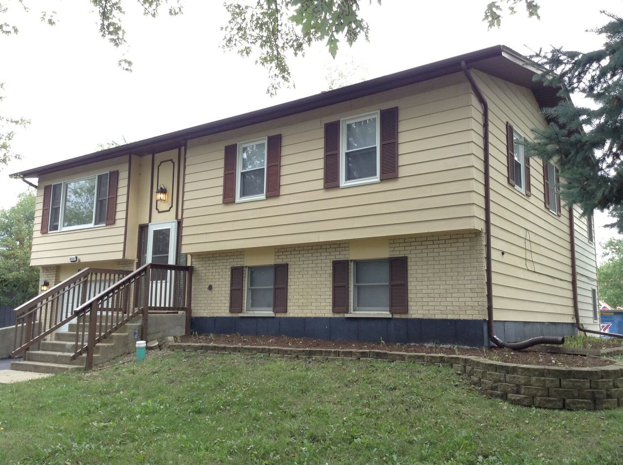 22511 Arquilla Dr - Photo 3 of 18