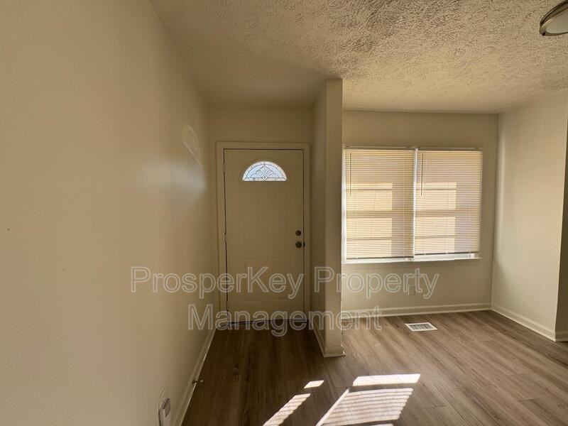 4211 Searcy St - Photo 5 of 25