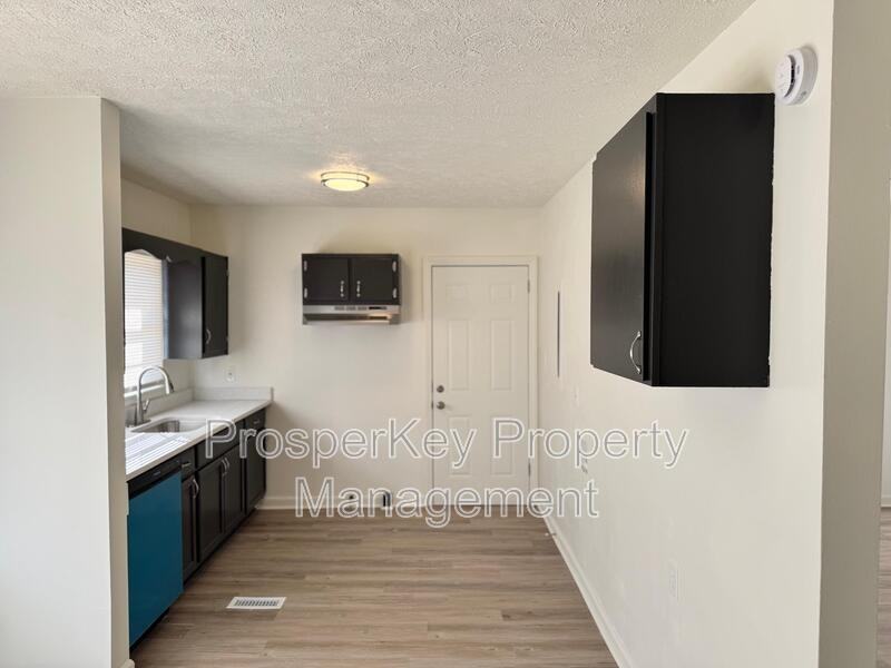 4211 Searcy St - Photo 6 of 25