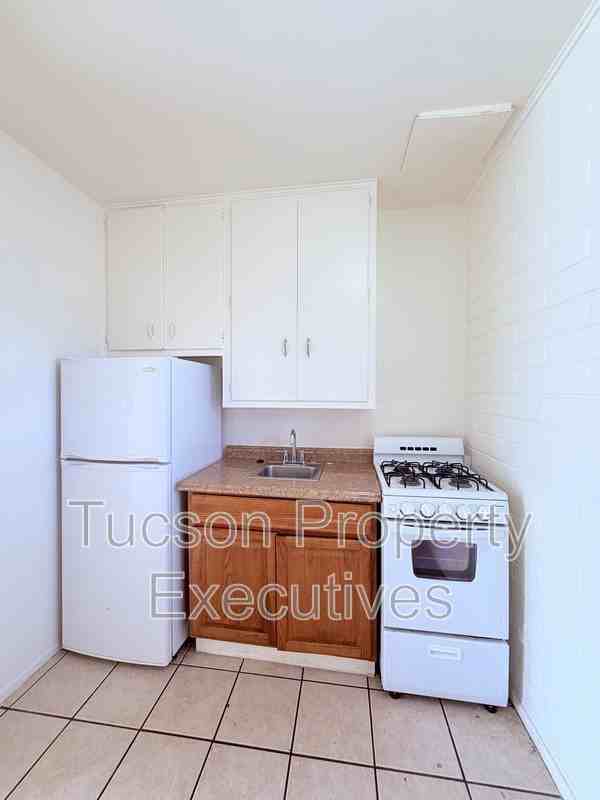 1951 E Benson Hwy - Photo 2 of 9