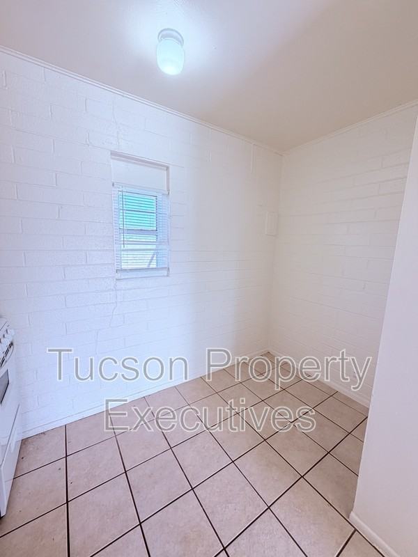 1951 E Benson Hwy - Photo 5 of 9