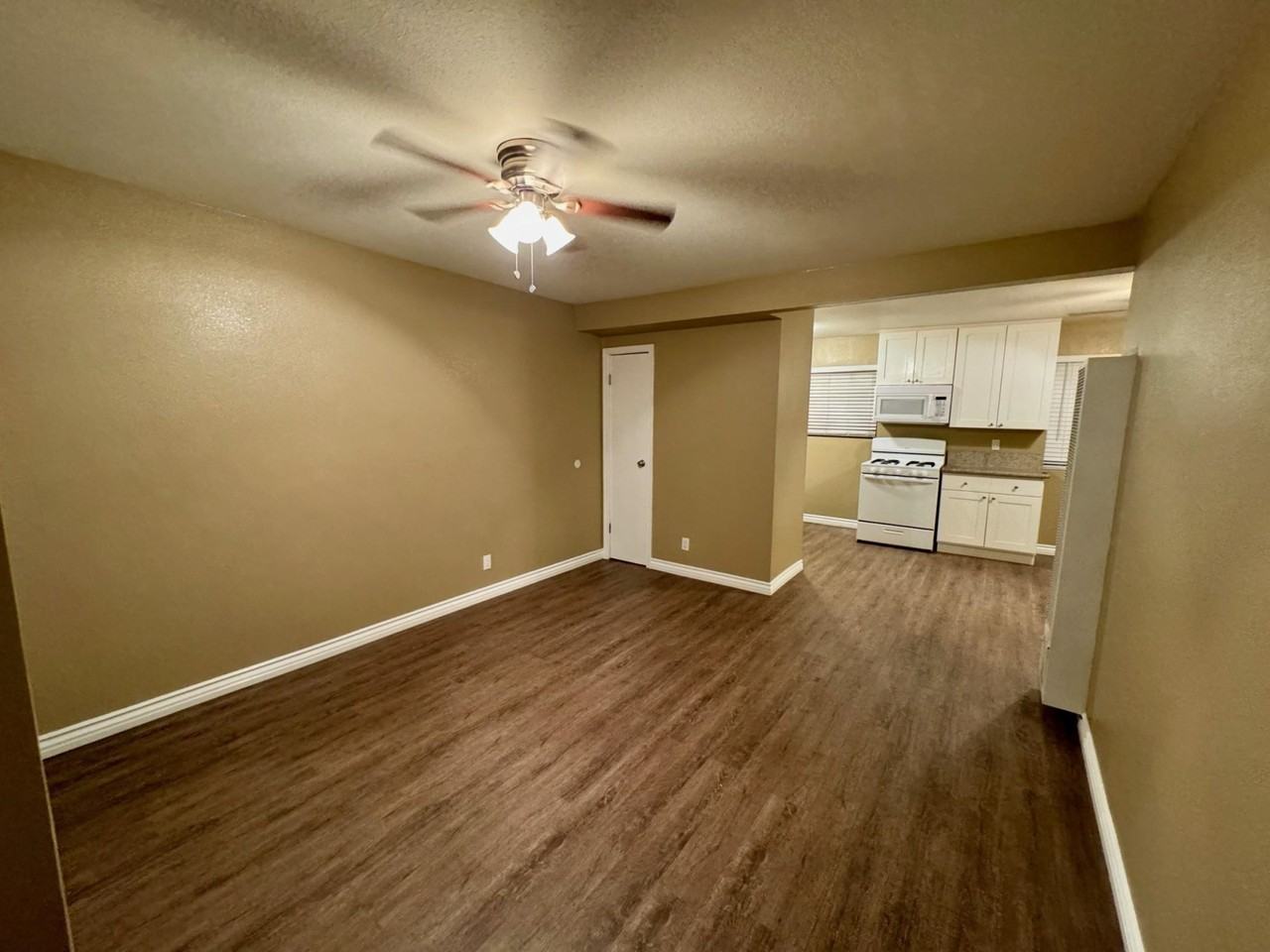 16131 Eucalyptus Ave - Photo 5 of 50