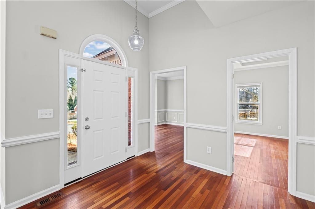 1969 Seymour Dr Nw - Photo 5 of 47