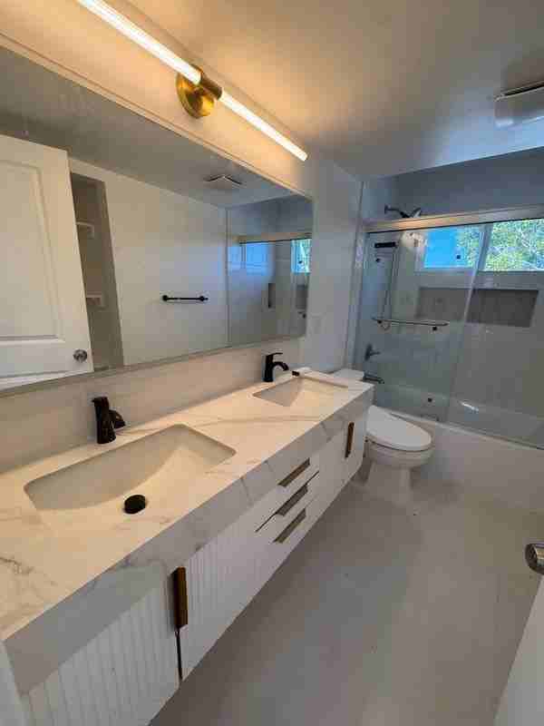 3943 Ingraham St - Photo 7 of 14