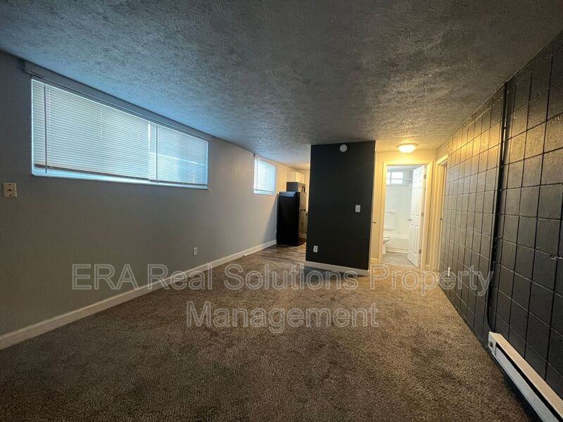 745 Oak St #1 - Photo 2 of 7