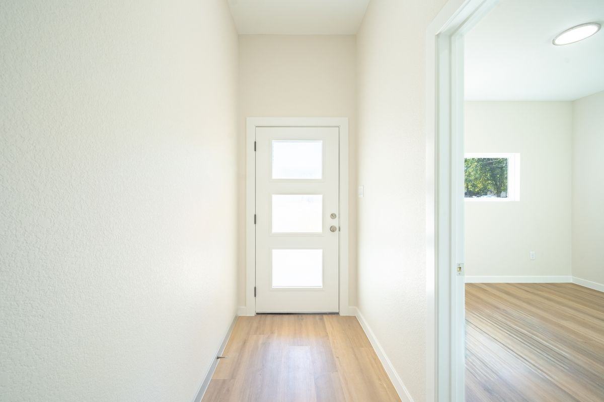 11215 Link Dr - Photo 3 of 21