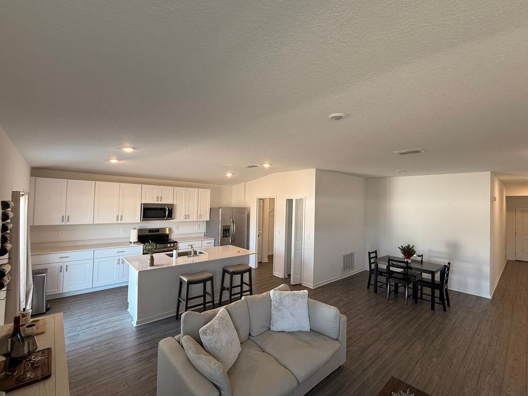 4813 Nw 11th St - Photo 4 of 17