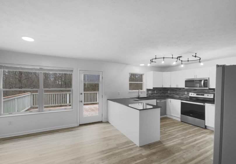 9432 Deer Walk Ct - Photo 3 of 17