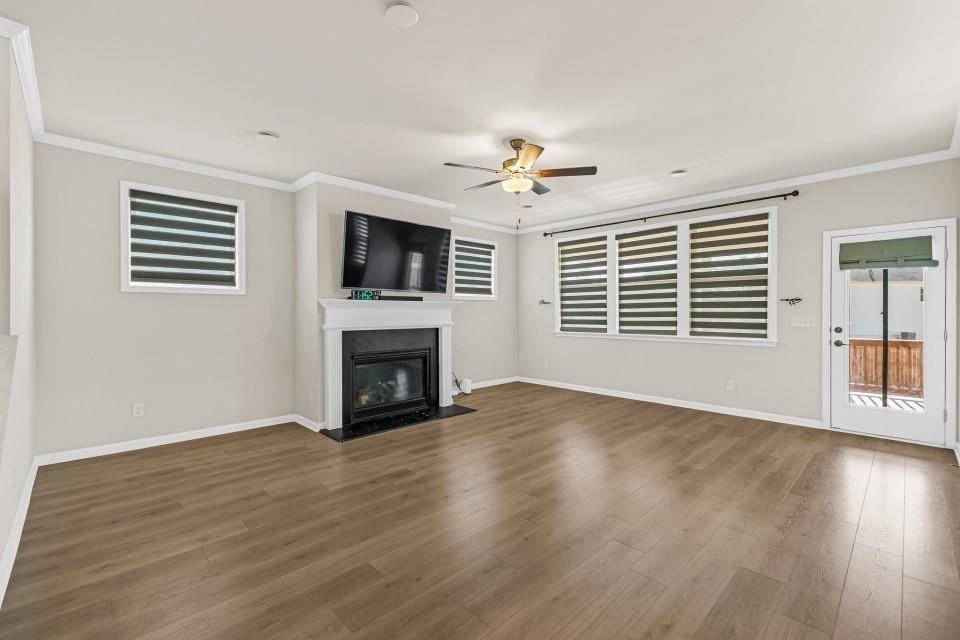 405 Founders Walk - Photo 2 of 20