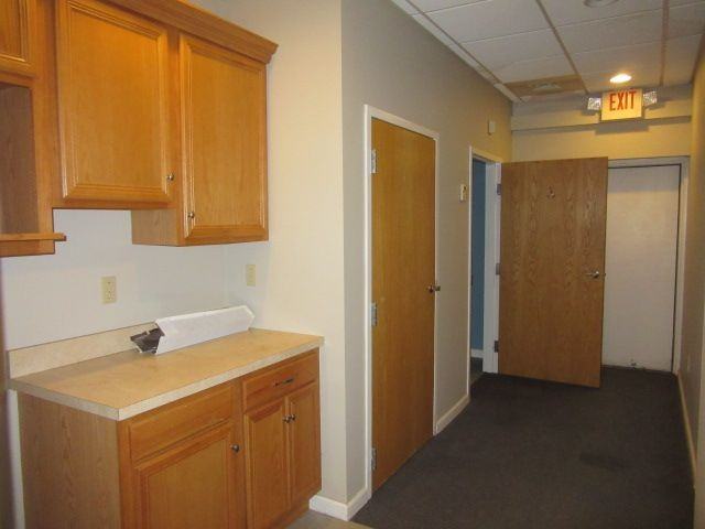 Meriden Waterbury Tpke - Photo 2 of 19