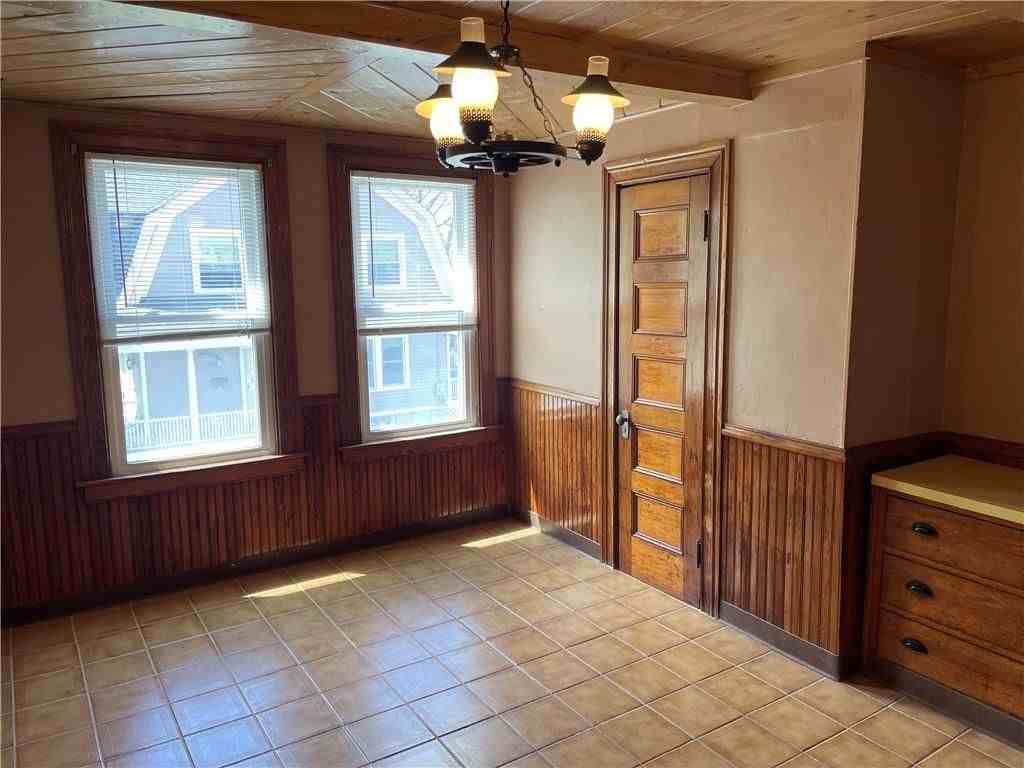 51 Summer St ##2 - Photo 5 of 13