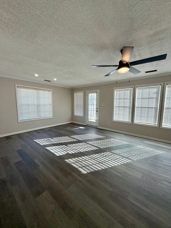 4721 Primrose Pl - Photo 3 of 22