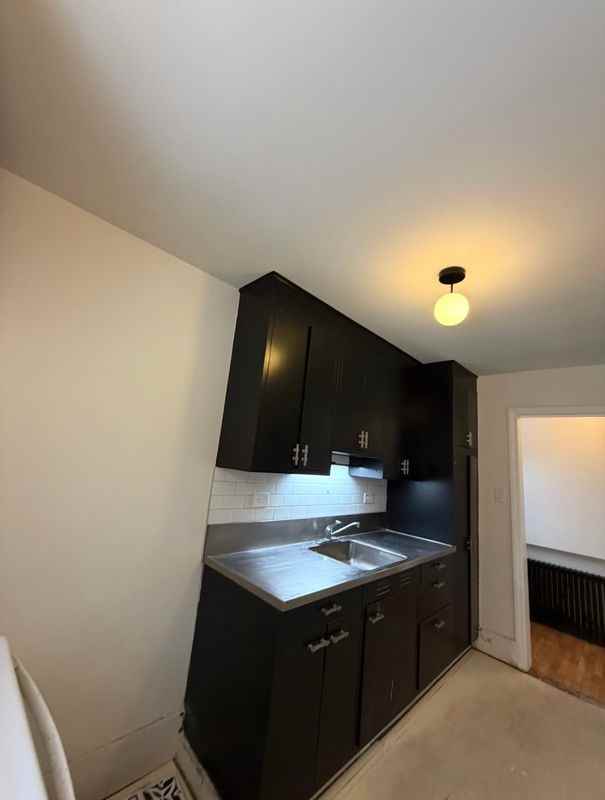 612 Union St ##4 - Photo 2 of 16