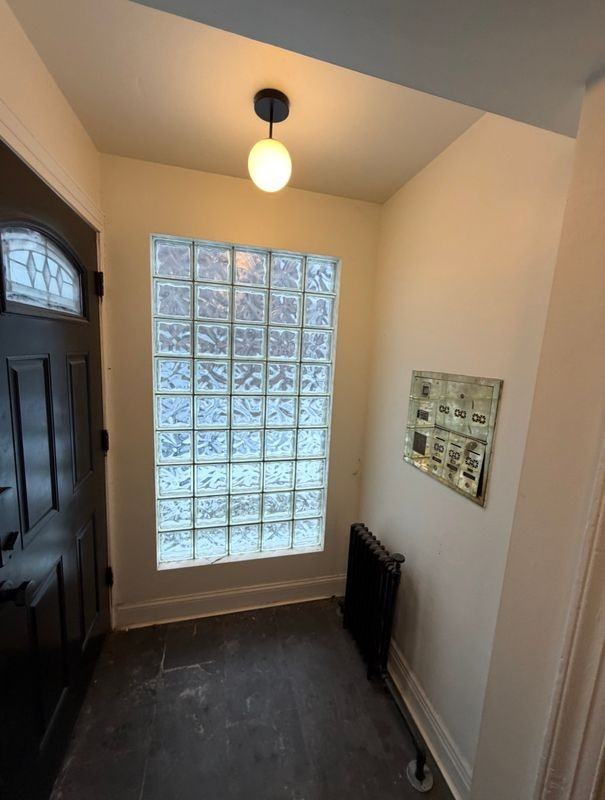 612 Union St ##4 - Photo 3 of 16