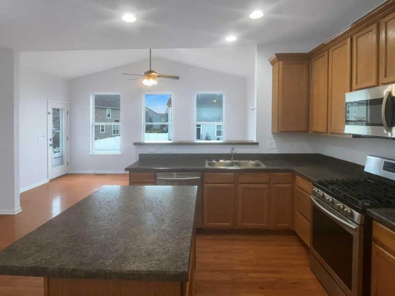 634 Preston Trails Dr - Photo 2 of 26