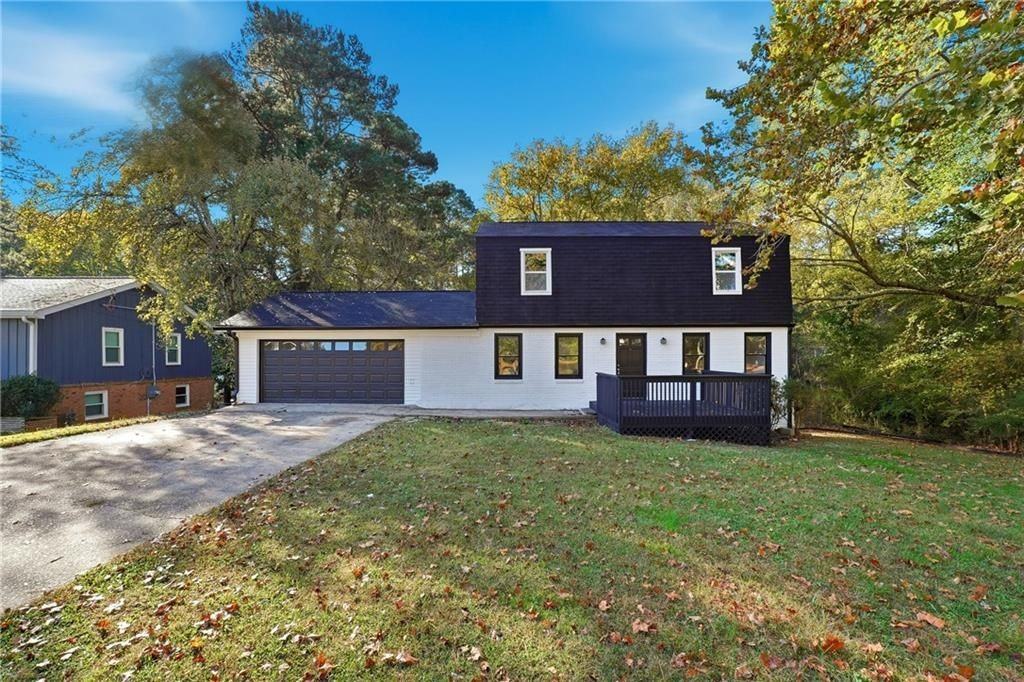 6917 Laurelwood Dr - Photo 2 of 25