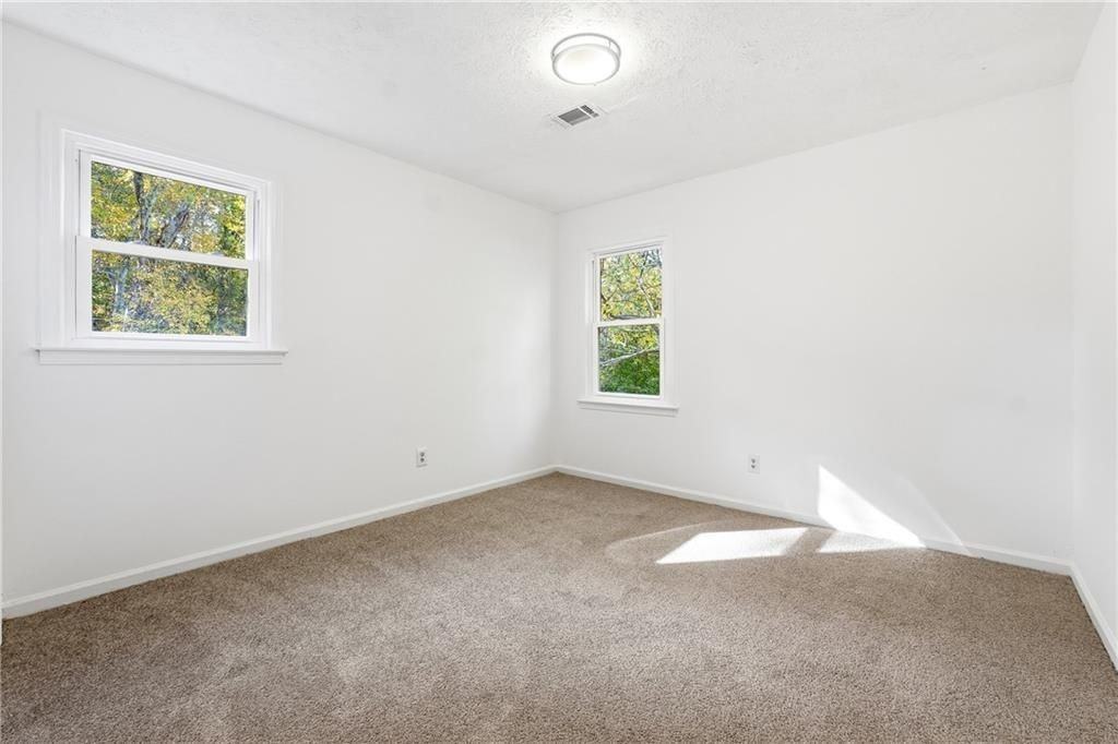 6917 Laurelwood Dr - Photo 6 of 25