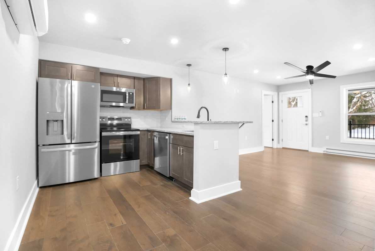 103 E High St - Photo 5 of 29