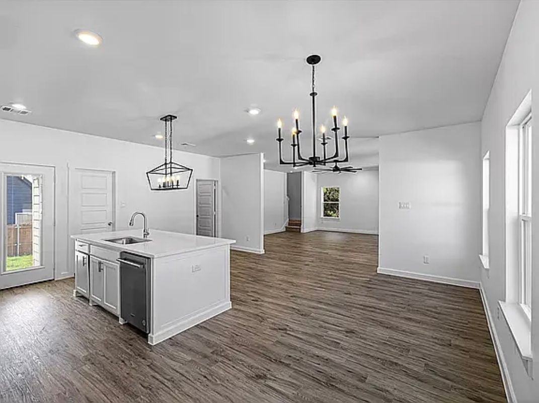 5708 Barkridge Dr - Photo 2 of 29