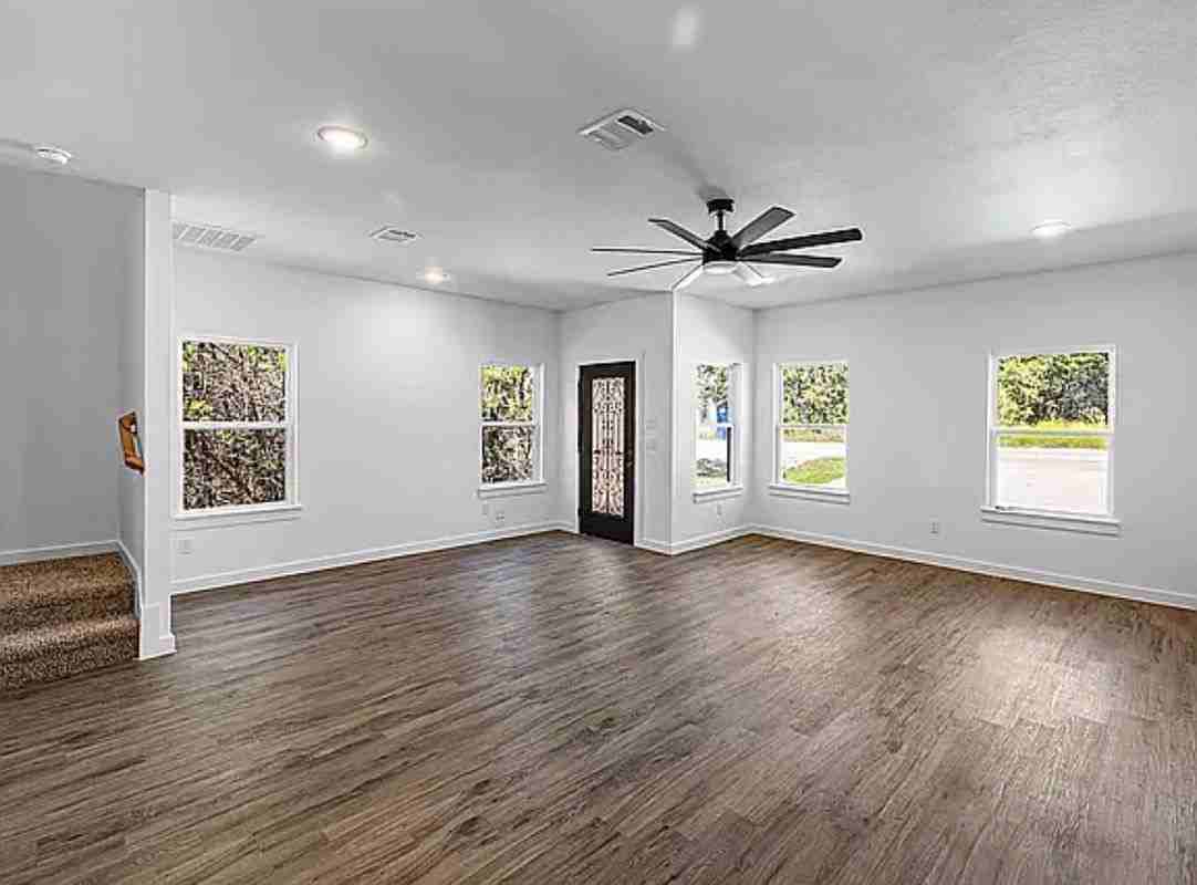 5708 Barkridge Dr - Photo 4 of 29