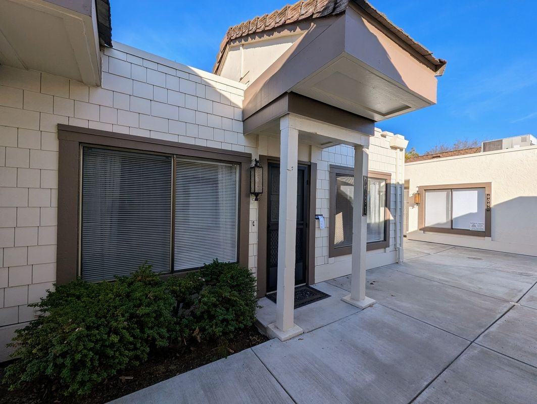 6091 Montgomery Ct - Photo 2 of 21