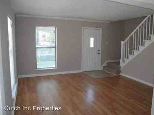 4515 East Side - Photo 2 of 7