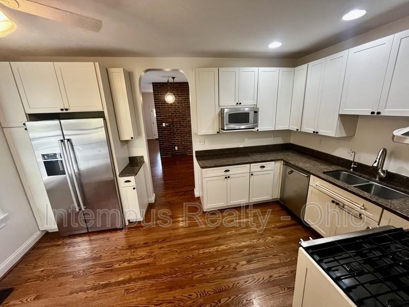 3724 Stevens Pl - Photo 2 of 50