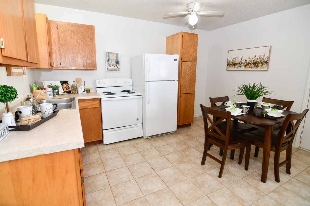 609 1st St S - Photo 2 of 16