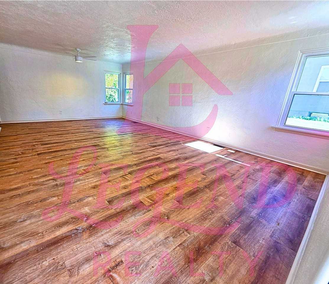 10917 Pear Tree Ln - Photo 3 of 20