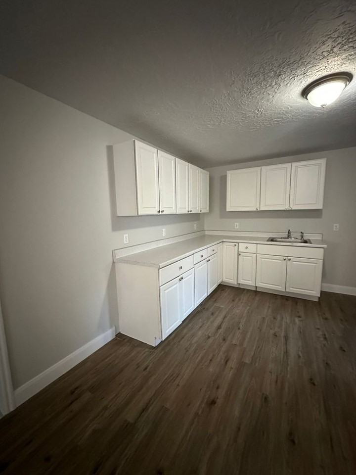 4251 W 150 N - Photo 6 of 25