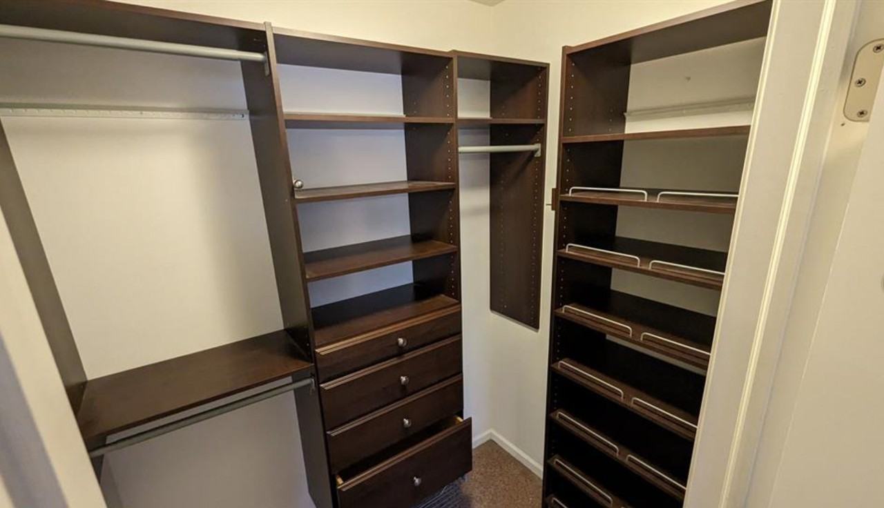 748 East Fox Hills Drive - Photo 5 of 5