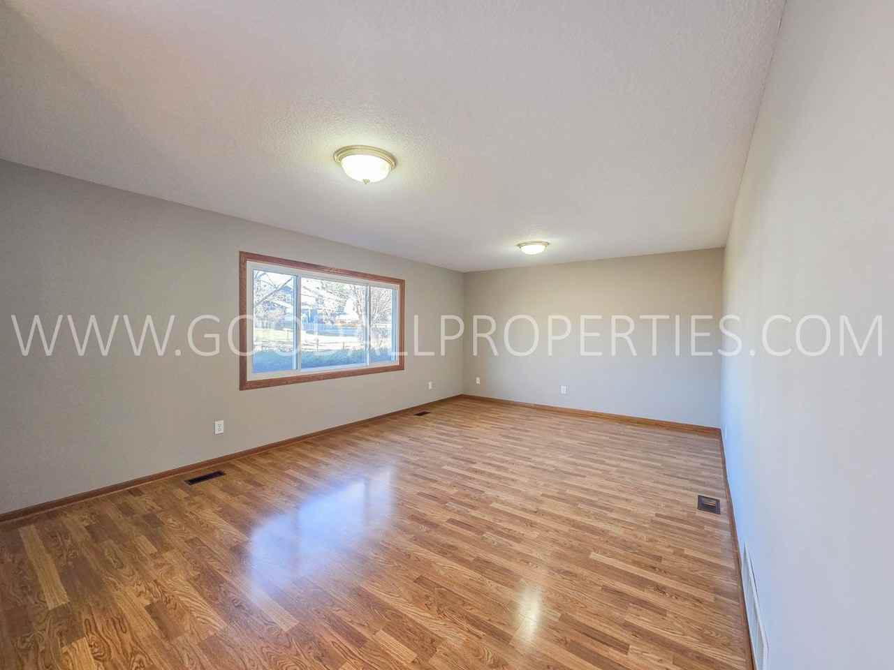 5514 Kensington Cir - Photo 5 of 23