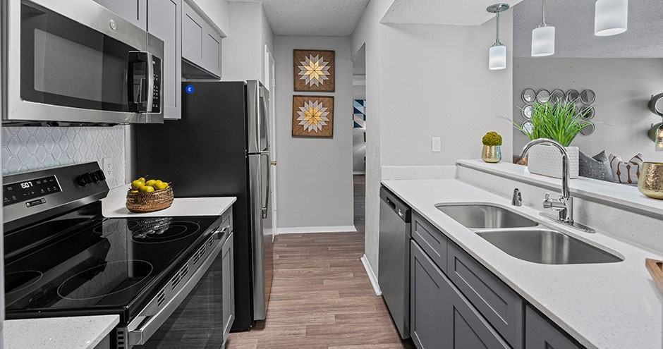 The Oakley - Photo 4 of 22