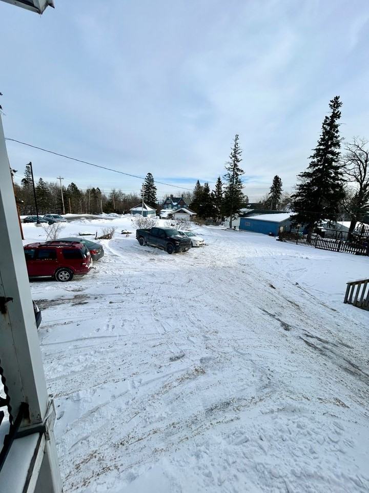 608 Woodland Ave - Photo 5 of 29