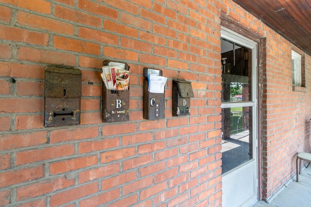 1317 Paris Road - Photo 3 of 18
