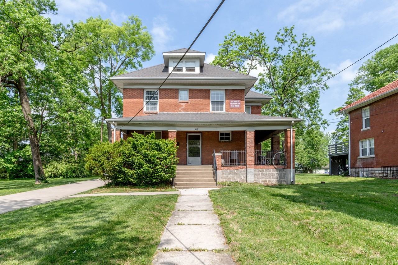 1317 Paris Road - Photo 4 of 18