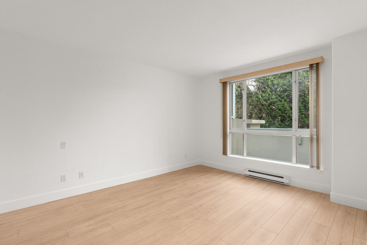 W 41st Ave & Oak St #210 - Photo 7 of 14