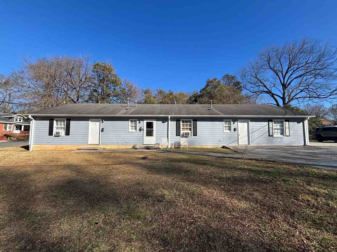 390 N King Street - Photo 6 of 12